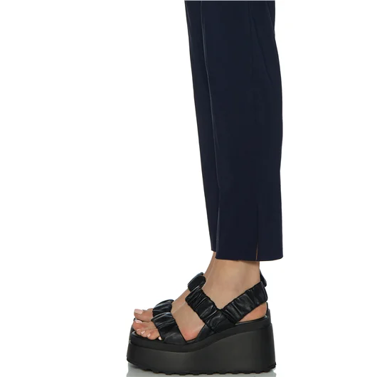 AVENUE MONTAIGNE PANTALONE IN TECNICO LEGGERO Sottocosto