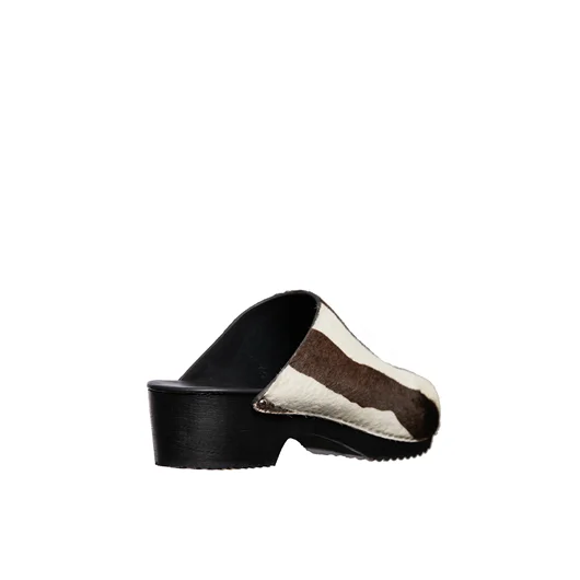 FIGURE DECORATIVE ZOCCOLI IN PELLE E LEGNO Offerte esclusive
