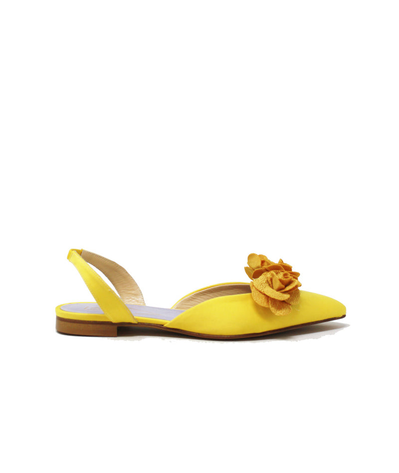 Pokemaoke Divina Giallo Negozio