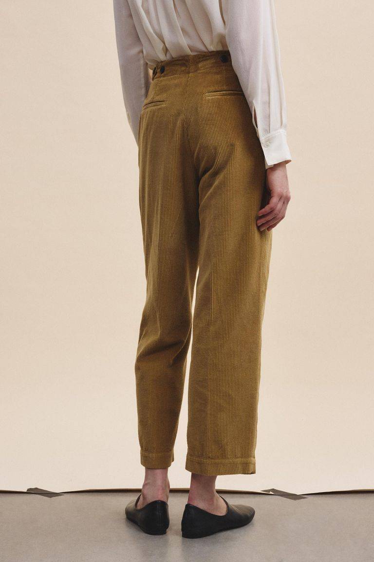 Pomandere Pantalone con pince in velluto a coste Consegna Veloce