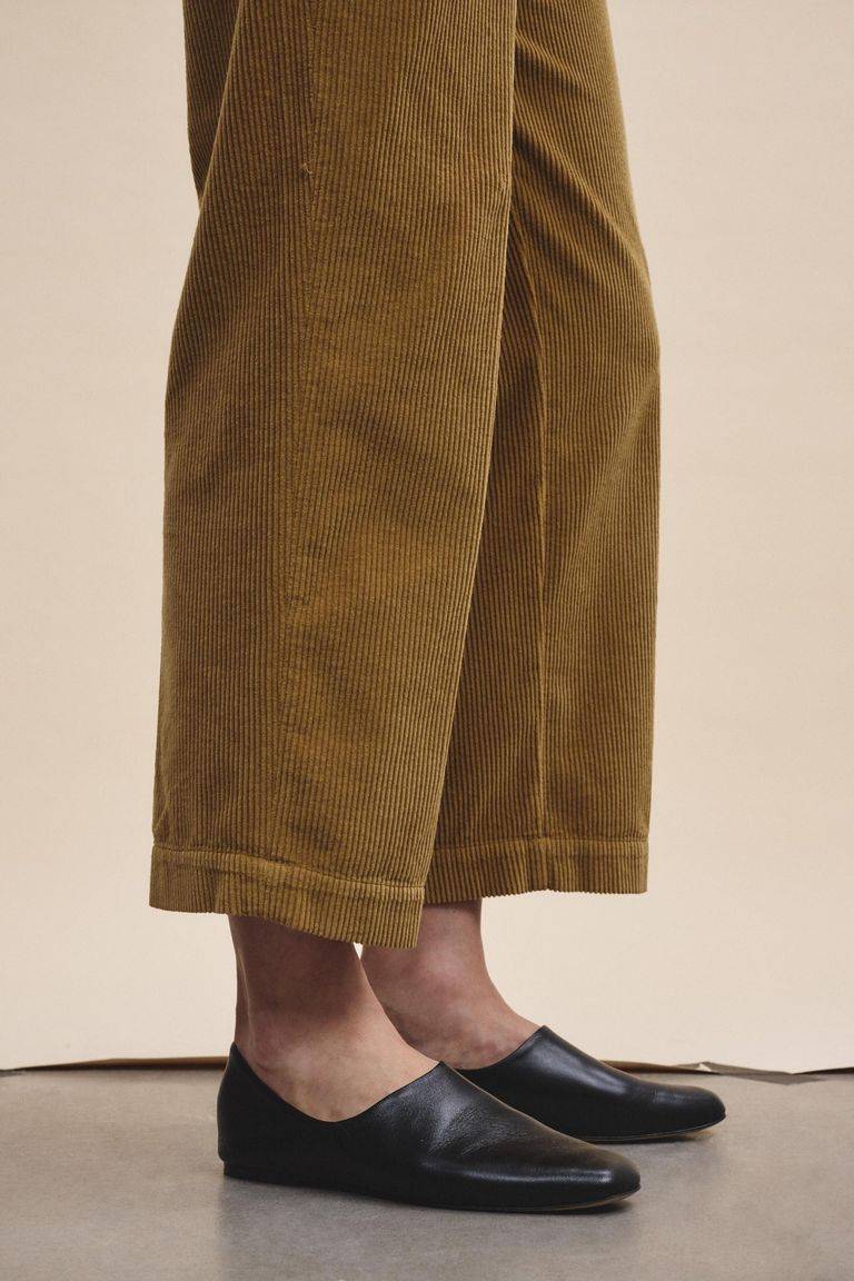 Pomandere Pantalone con pince in velluto a coste Consegna Veloce