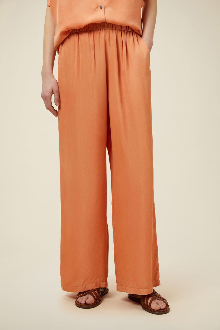 Pomandere Pantalone ampio con elastico in vita, tinto naturalmente 2025