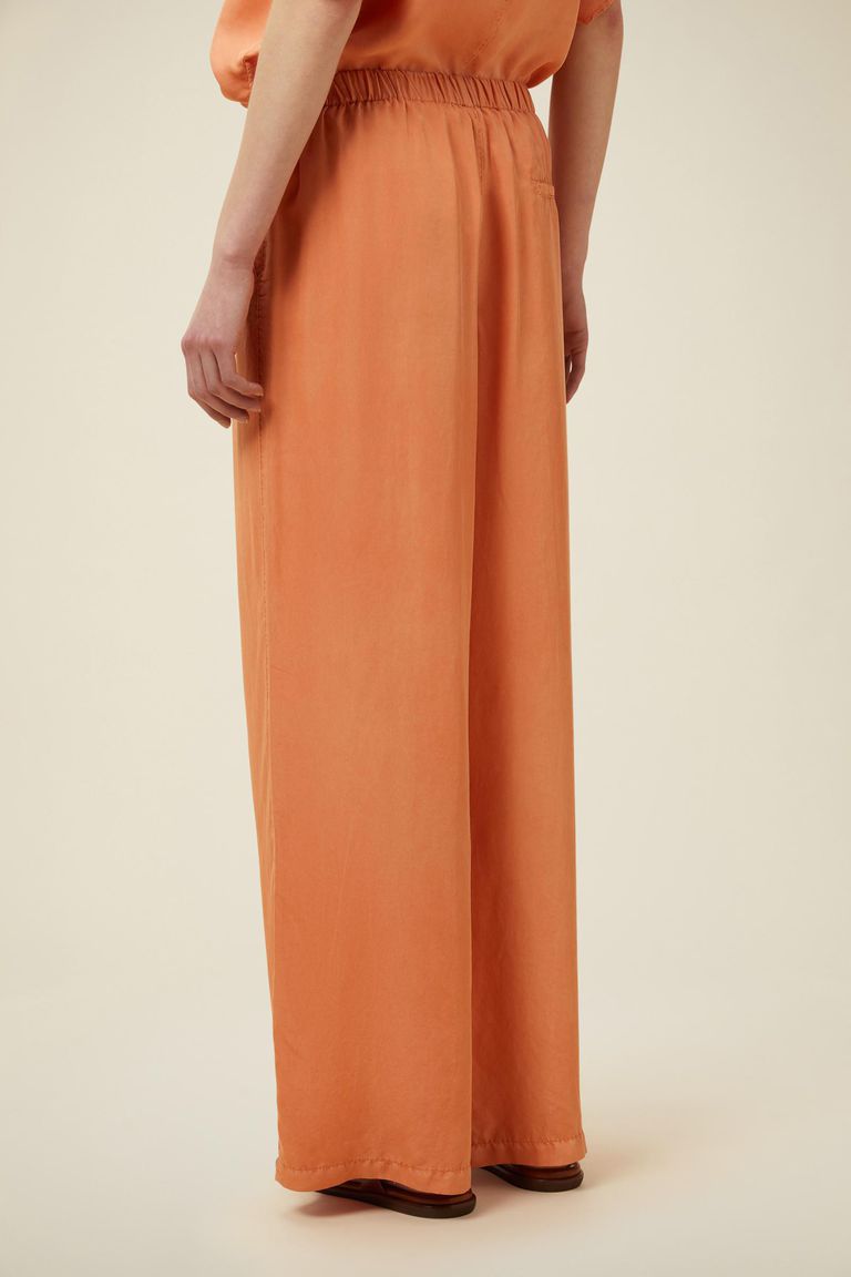 Pomandere Pantalone ampio con elastico in vita, tinto naturalmente 2025