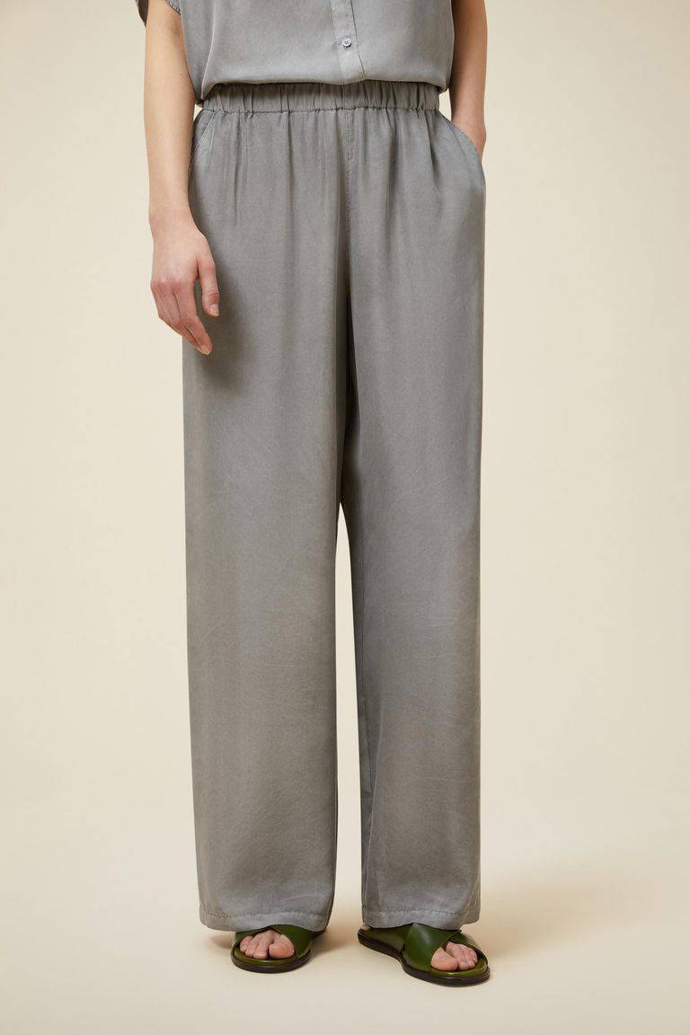 Pomandere Pantalone ampio con elastico in vita, tinto naturalmente Novità