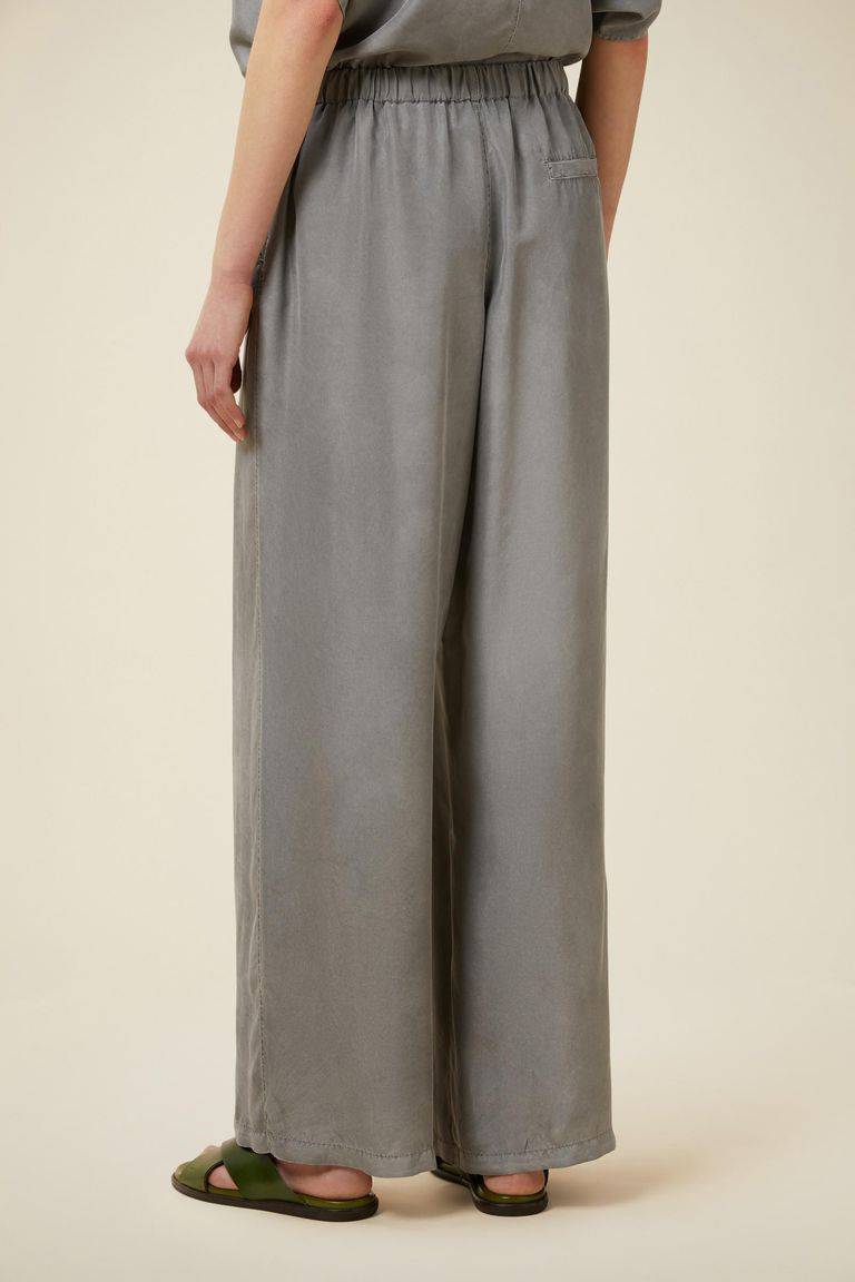 Pomandere Pantalone ampio con elastico in vita, tinto naturalmente Novità