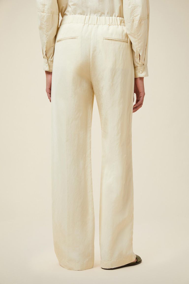 Pomandere Pantalone con gamba leggermente ampia In Linea
