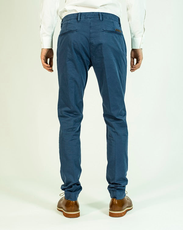 Pop84 Pantalone slim fit modello Milano con taschino Negozio