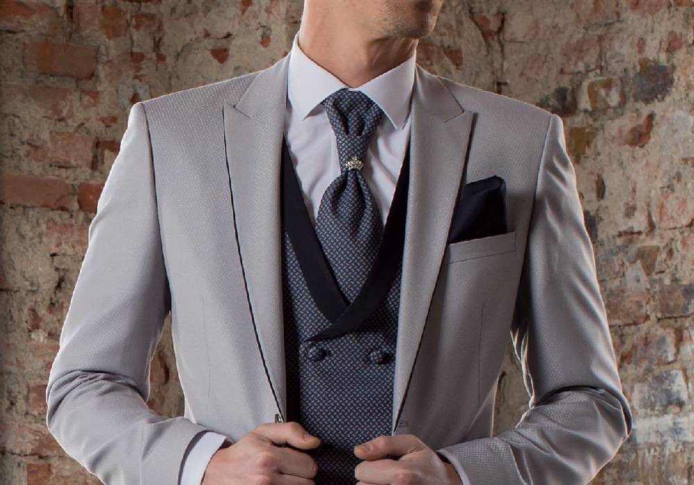 Musani Milano Cerimonia Abito musani cerimonia grigio chiaro slim fit con petto a lancia Offerta