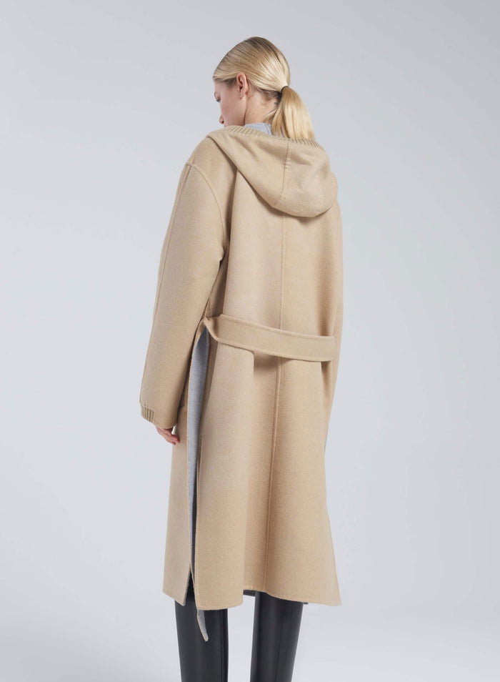Lorena Antoniazzi CAPPOTTO IN LANA E ANGORA CON CAPPUCCIO Convenienza