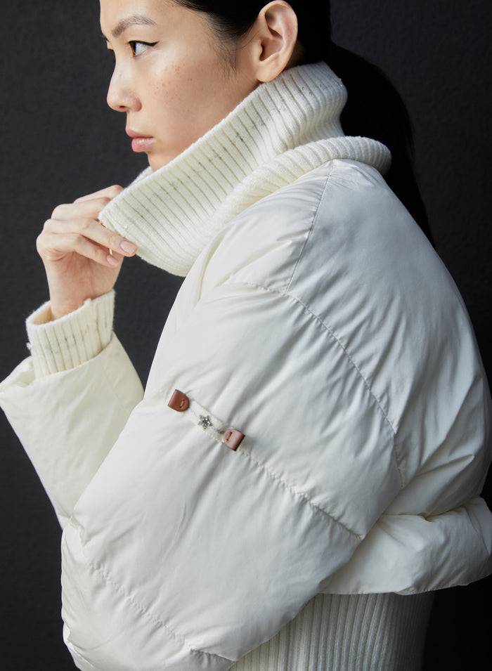 Lorena Antoniazzi PIUMINO CROP IN TAFFETAS TECNICO Nuova
