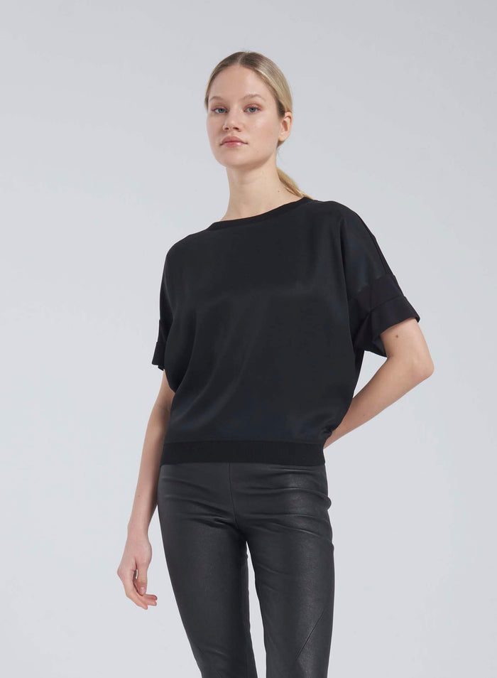 Lorena Antoniazzi T-SHIRT IN TWILL DI SETA Presa