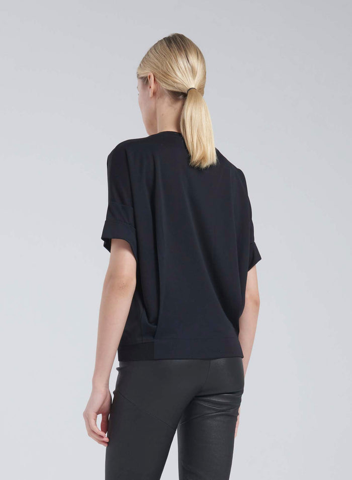 Lorena Antoniazzi T-SHIRT IN TWILL DI SETA Presa
