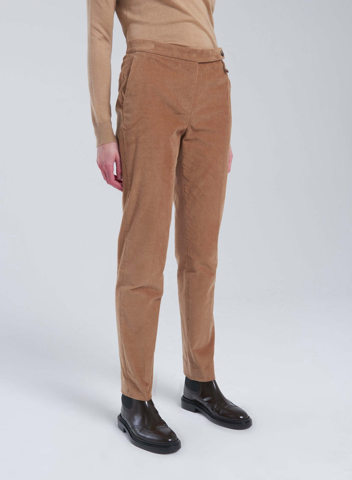 Lorena Antoniazzi PANTALONI IN CORDUROY Acquista Ora