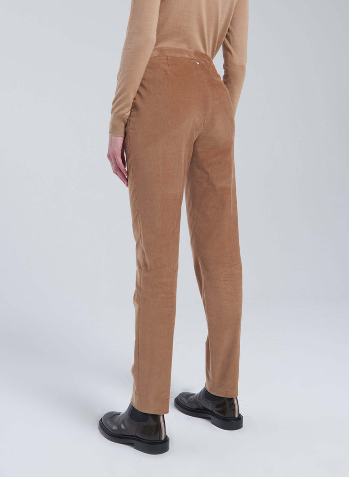 Lorena Antoniazzi PANTALONI IN CORDUROY Acquista Ora
