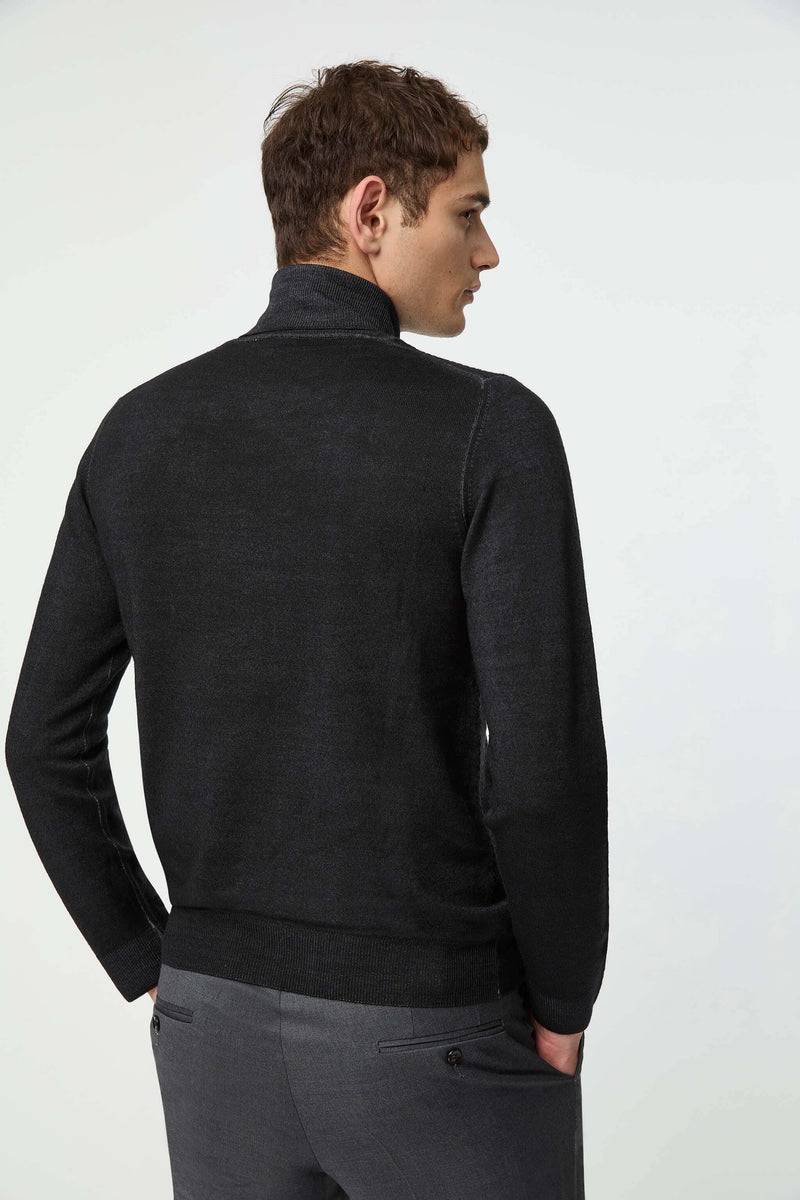 Lubiam Maglia dolcevita tinto capo nero Maglia dolcevita tinto capo nero Sconto