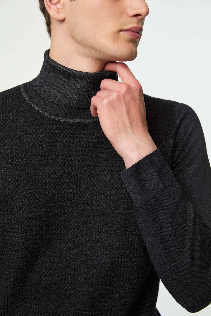 Lubiam Maglia dolcevita tinto capo nero Maglia dolcevita tinto capo nero Sconto