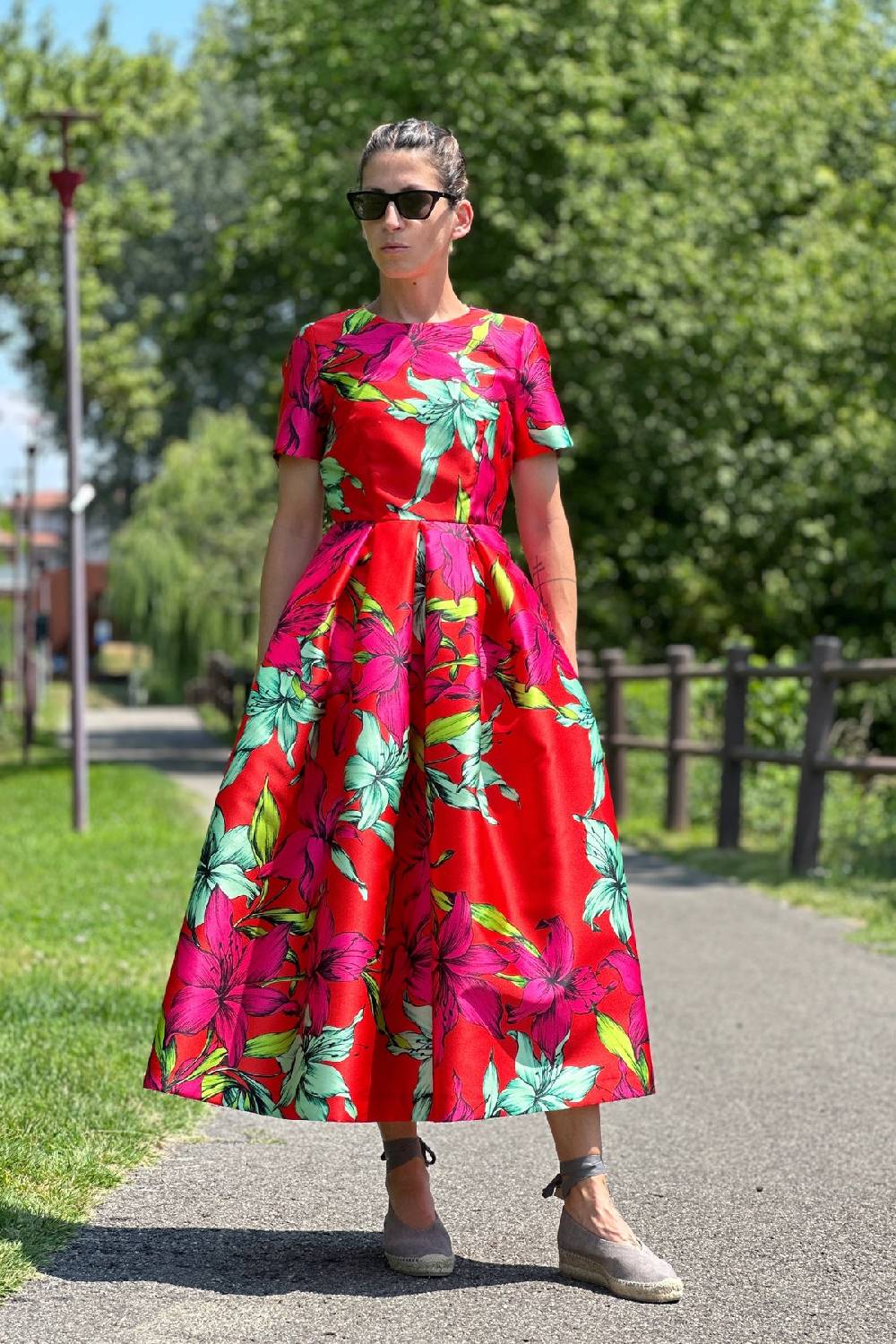 Lunatica Milano Abito Flower Red Sleeves Nuova