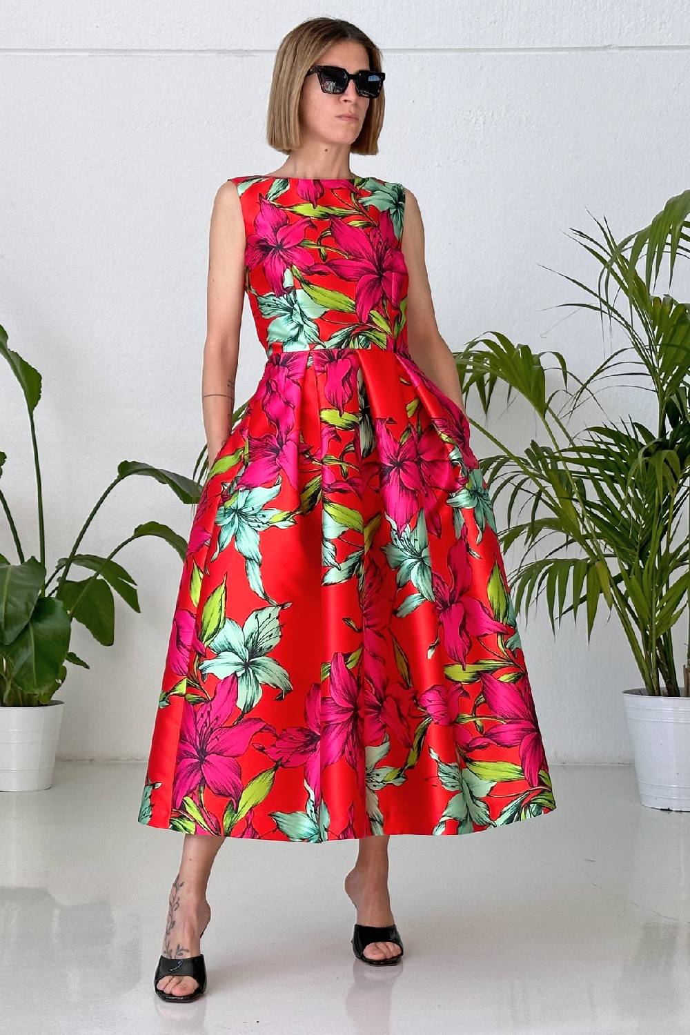 Lunatica Milano Abito Big Flower Red V Neck Back Promozione Limitata