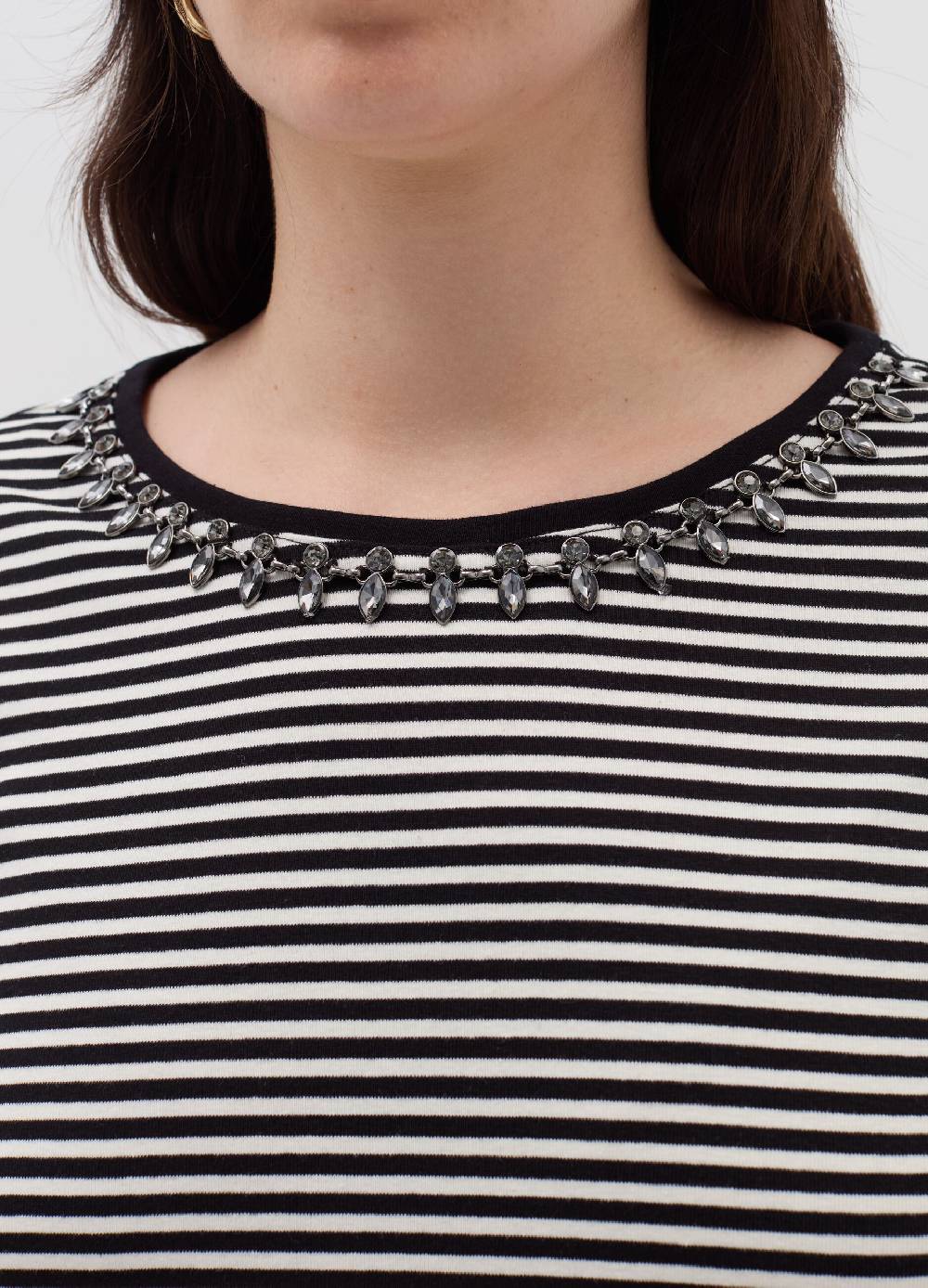 MYA T-shirt con applicazione gioiello Curvy Saldi