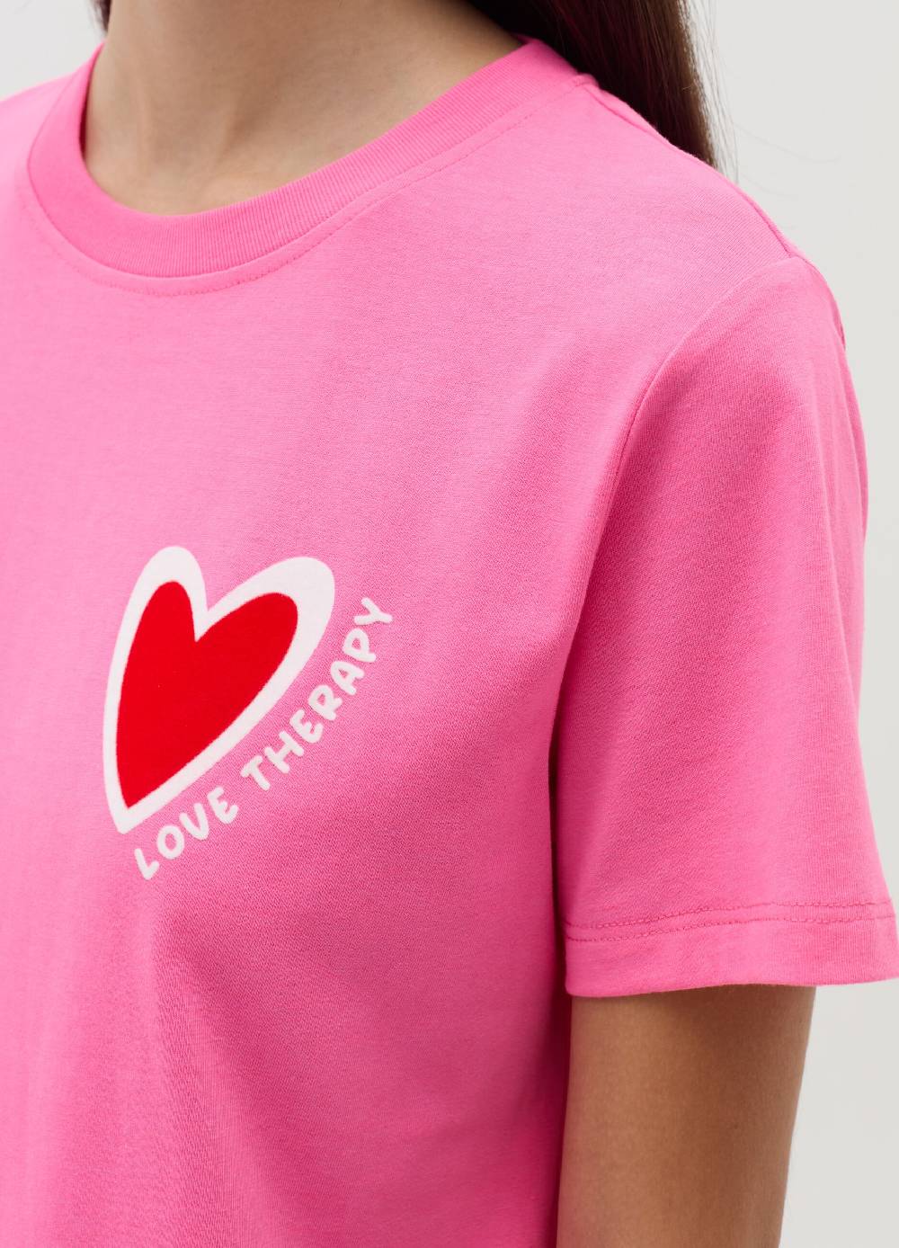 LOVE THERAPY T-shirt con stampa cuore Promozione