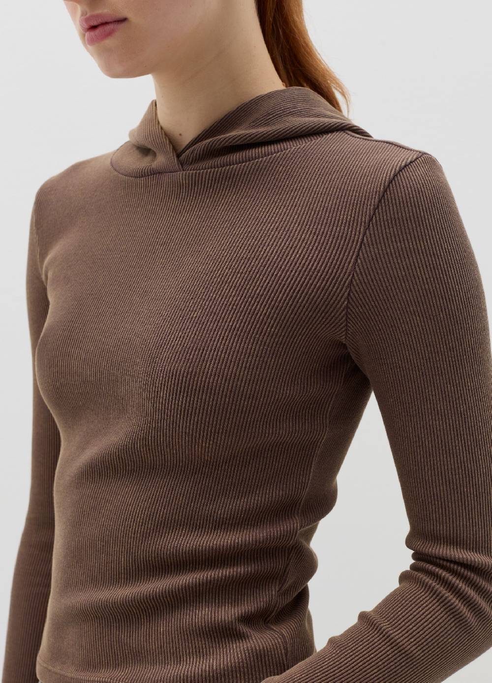 B. ANGEL T-shirt a costine con cappuccio Moda
