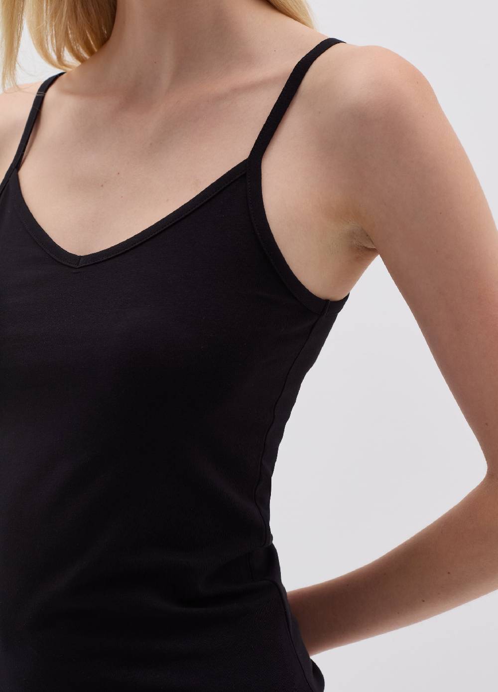 OVS Canotta intima con scollo a V Qualità