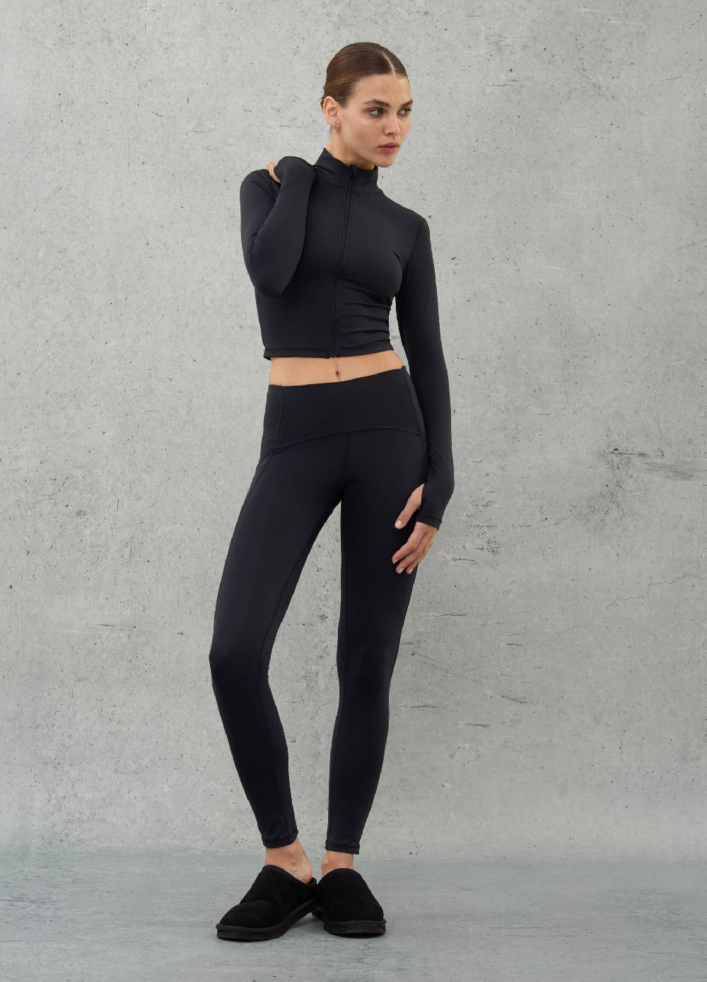 UTOPJA Technical Full Zip Black Online