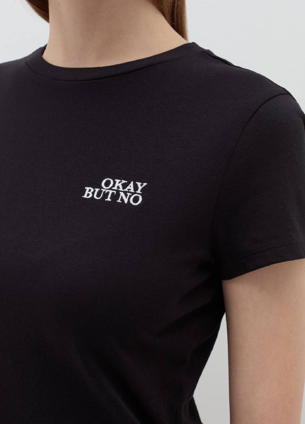 B. ANGEL T-shirt crop con ricamo lettering Promozione