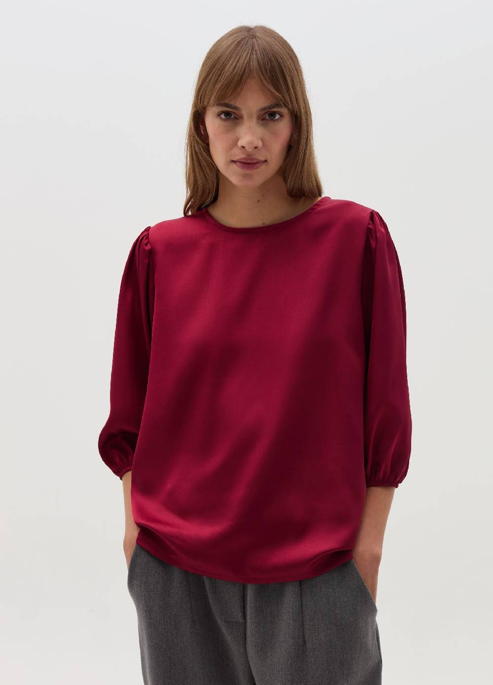 HYBRID Blusa in satin con maniche a sbuffo Saldi