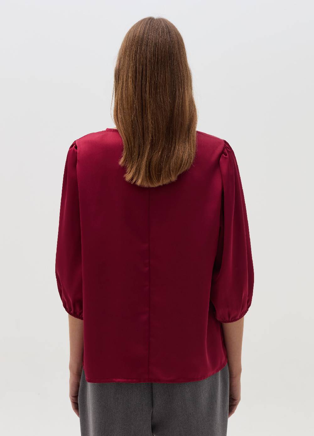 HYBRID Blusa in satin con maniche a sbuffo Saldi