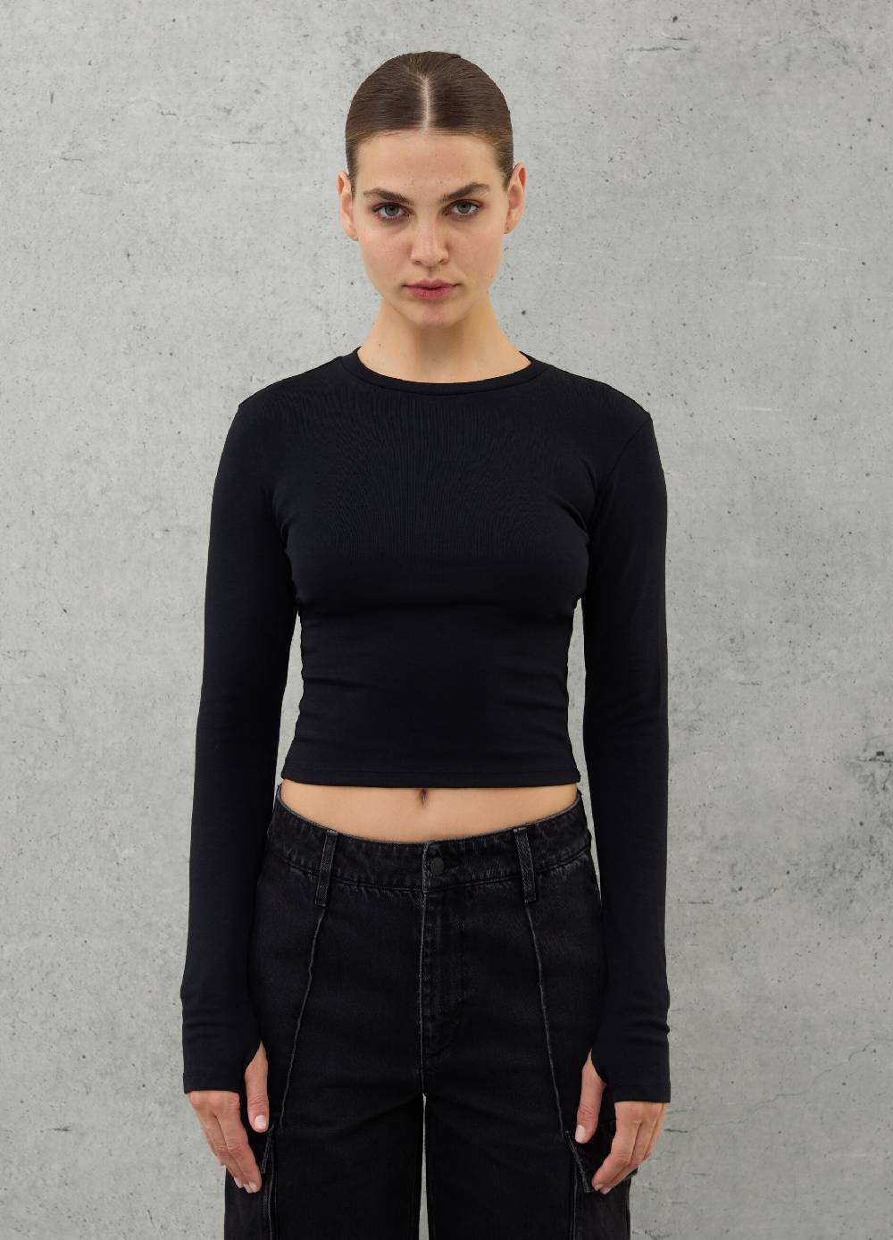 UTOPJA Crop Longsleeve T-shirt Black Negozio