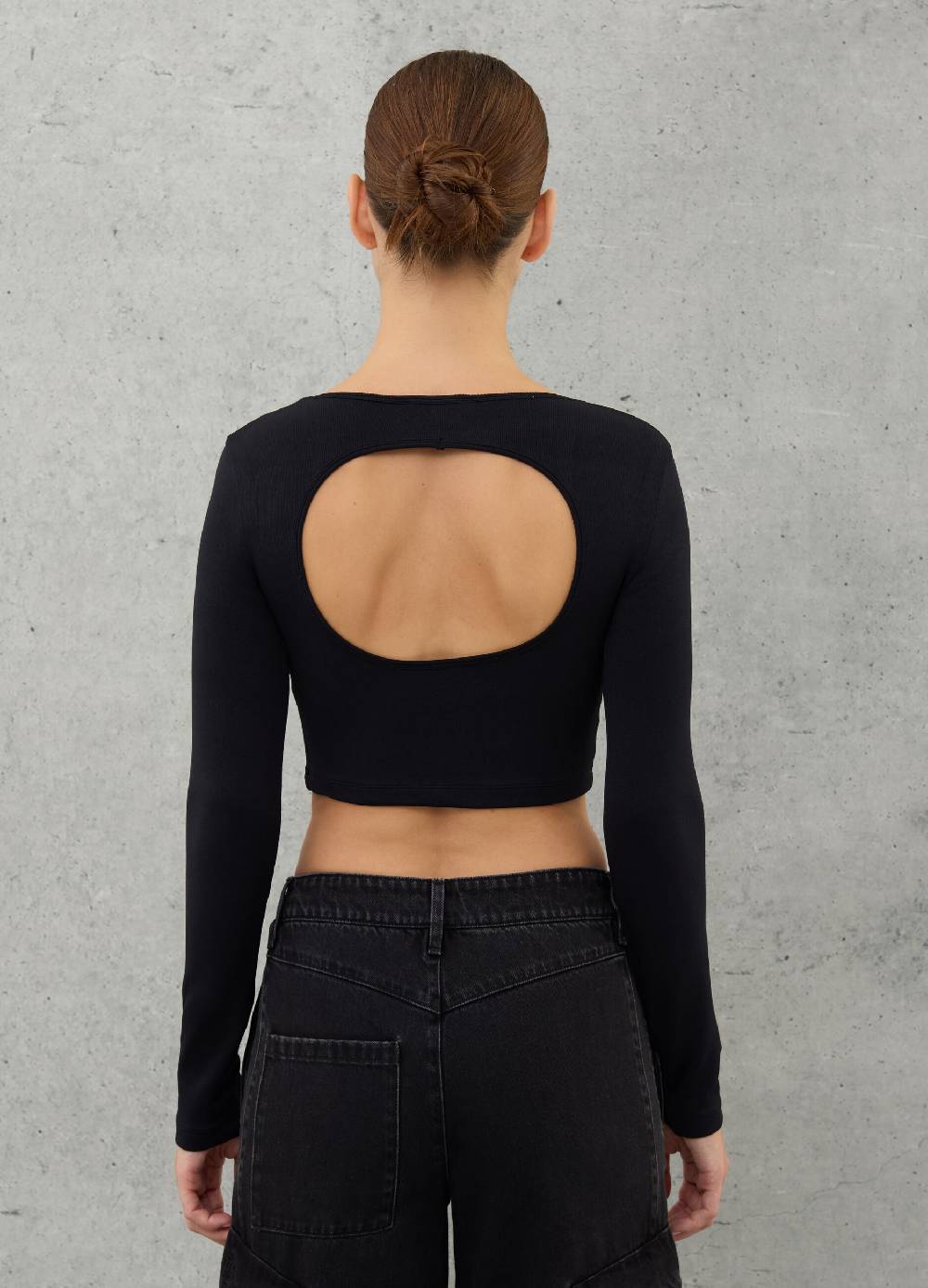 UTOPJA Cut Out Crop Longsleeve Black In Saldo