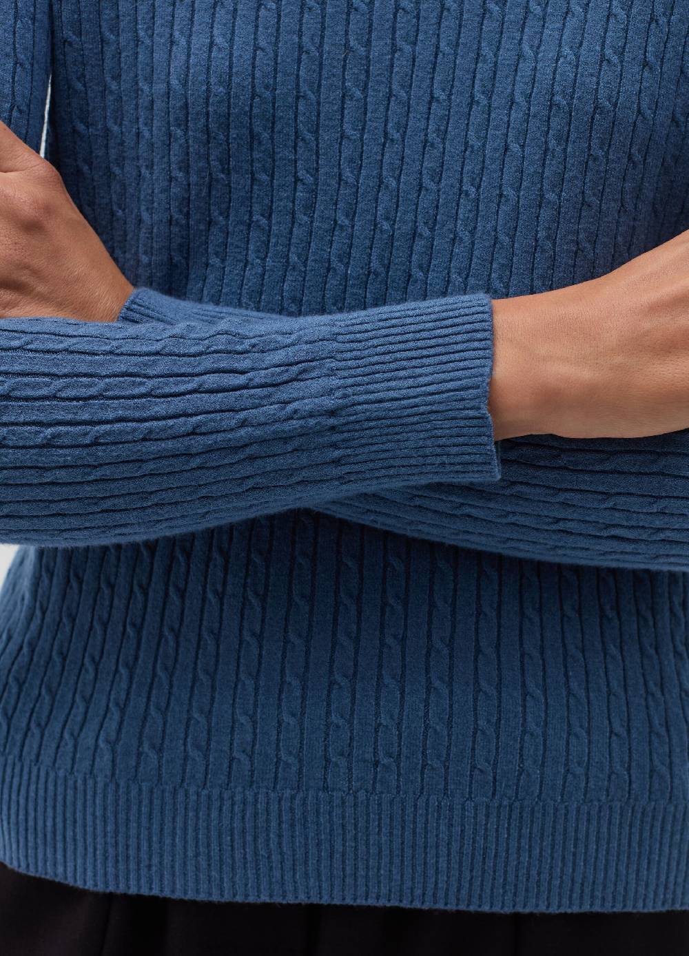 HYBRID Maglia a coste piatte con lavorazione intrecciata Sconto