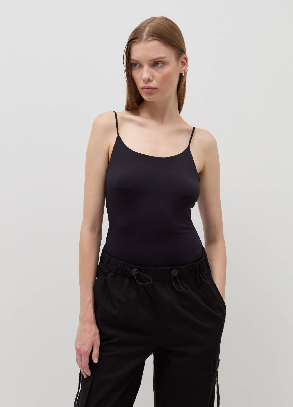 B. ANGEL Body con spalline sottili In Linea