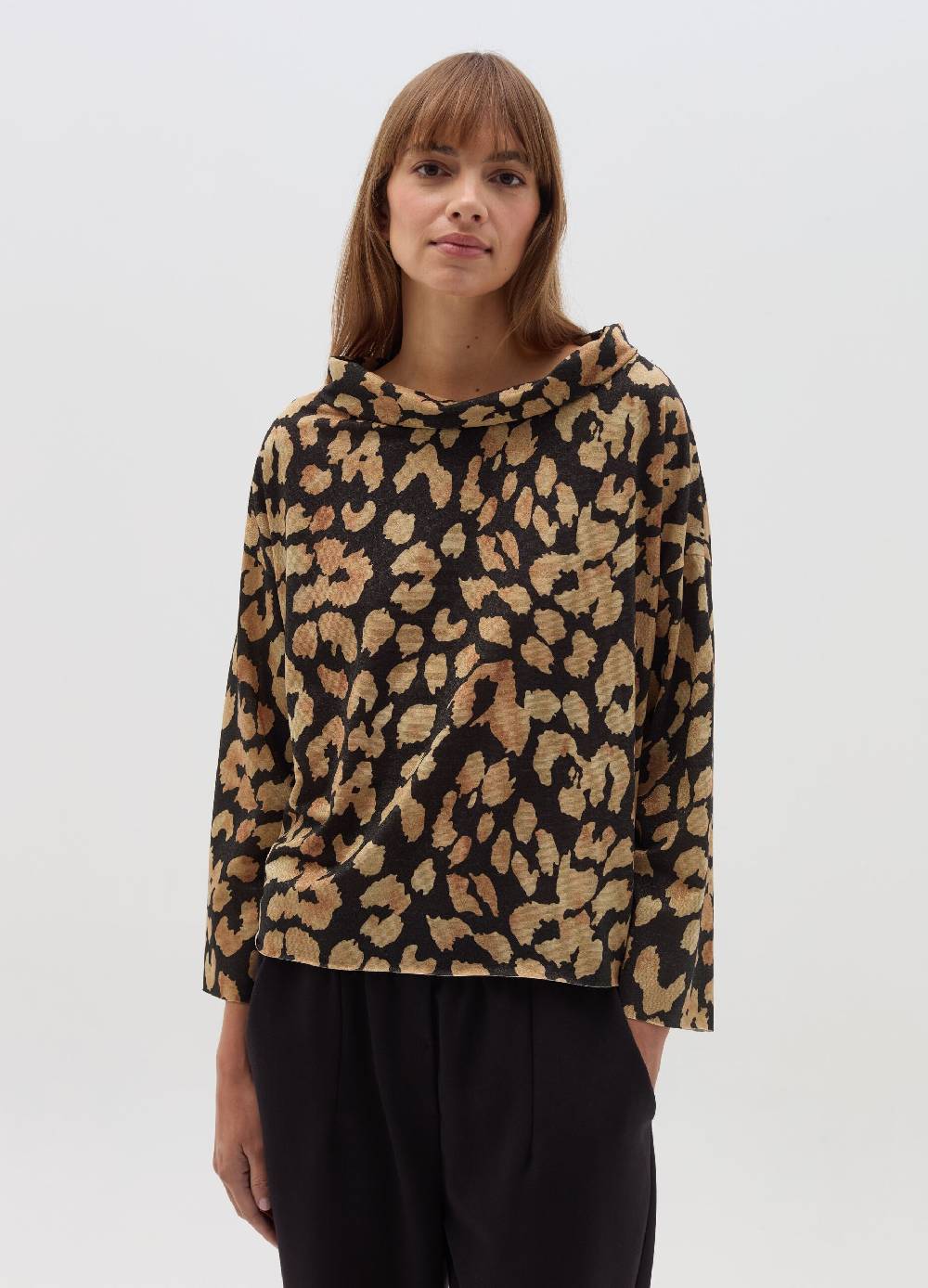 HYBRID Blusa animalier con scollo ad anello Fino Al -60%