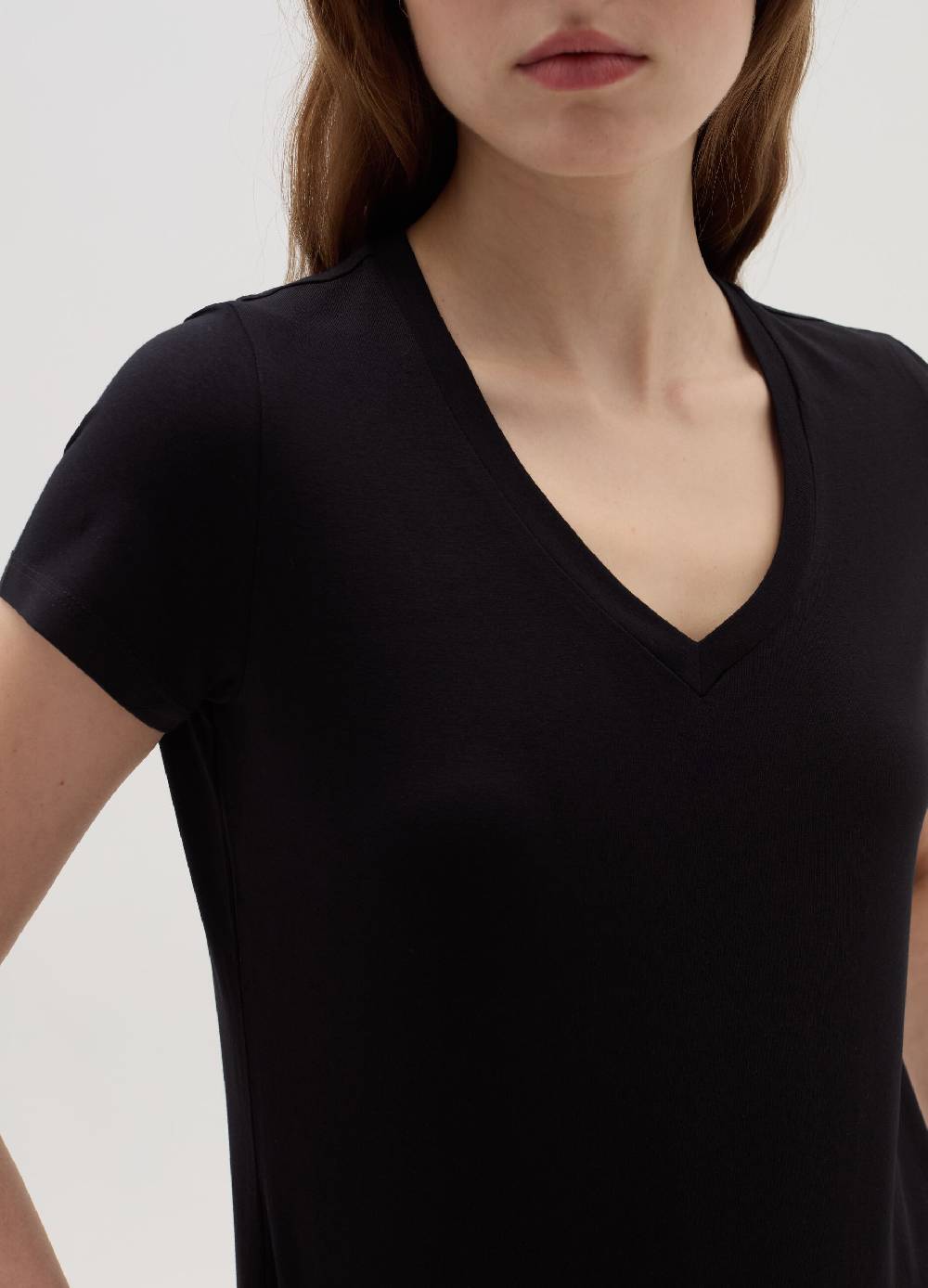 OVS T-shirt tinta unita con scollo a V Prezzo Ridotto
