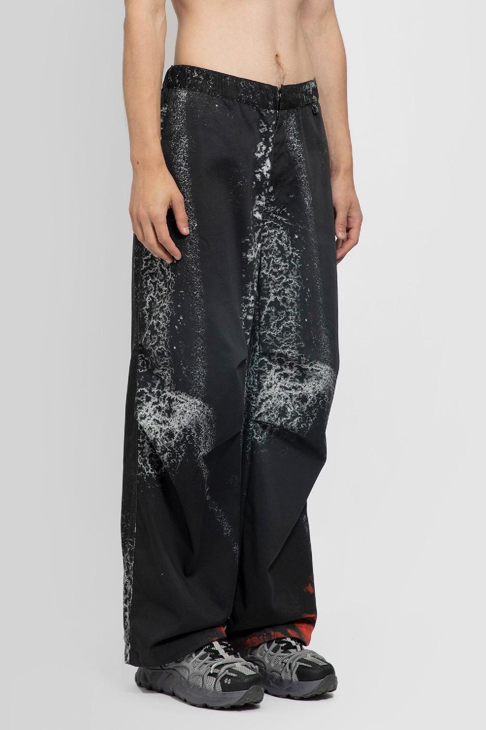 Antonioli 44 LABEL GROUP MAN BLACK TROUSERS Vendite Flash