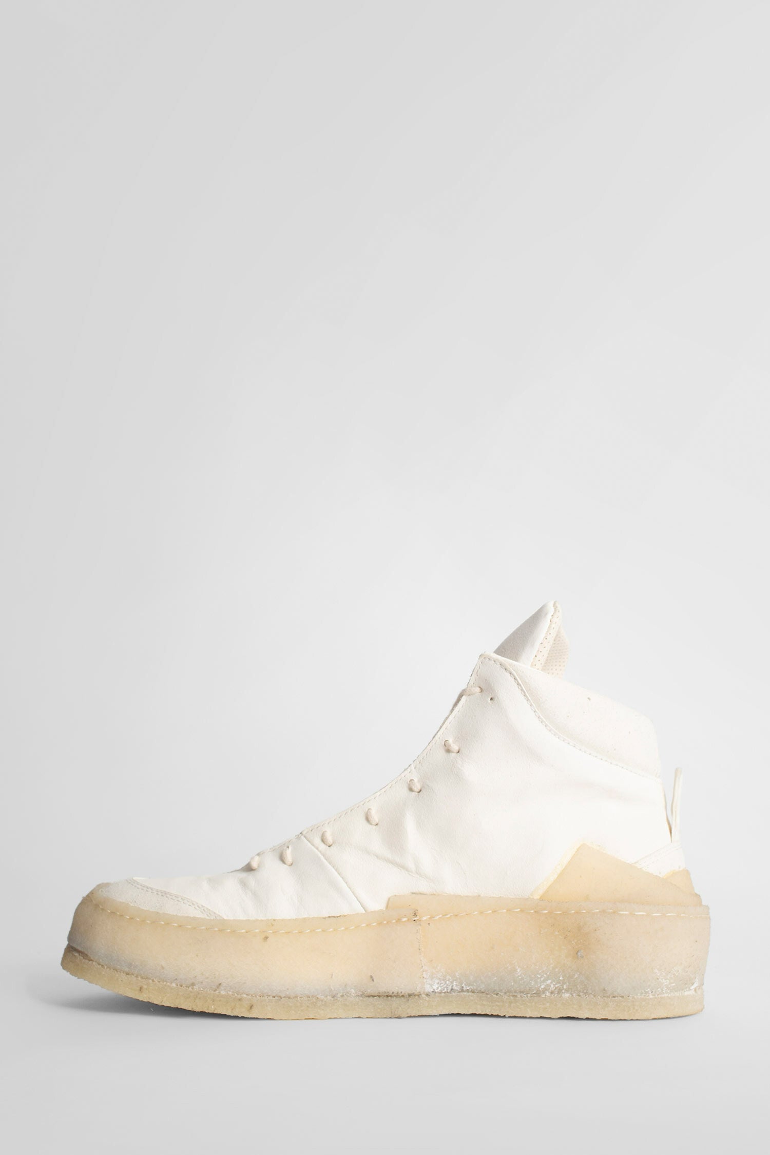 Antonioli A DICIANNOVEVENTITRE MAN OFF-WHITE SNEAKERS Offerta