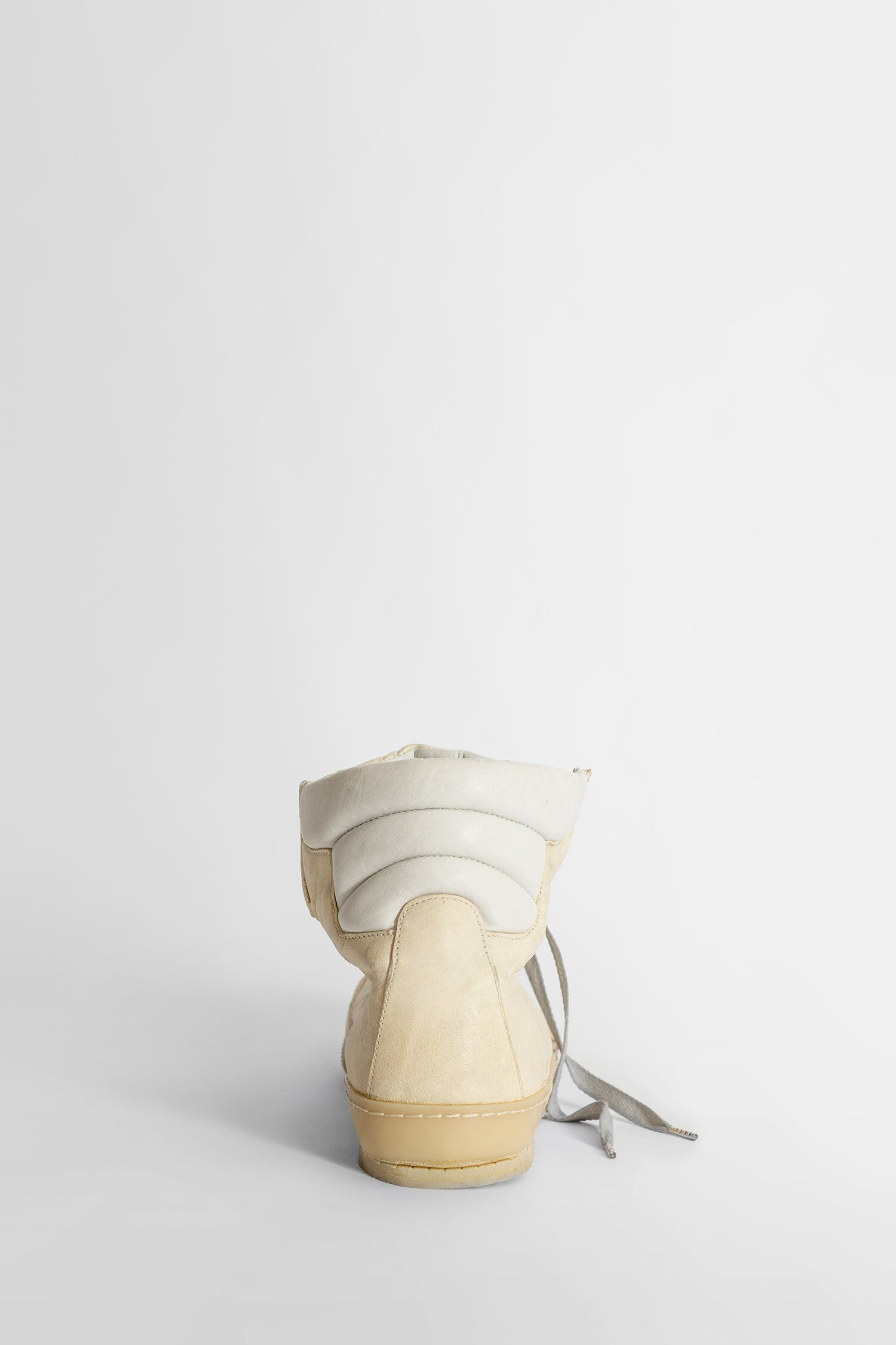 Antonioli A DICIANNOVEVENTITRE MAN OFF-WHITE SNEAKERS Economico