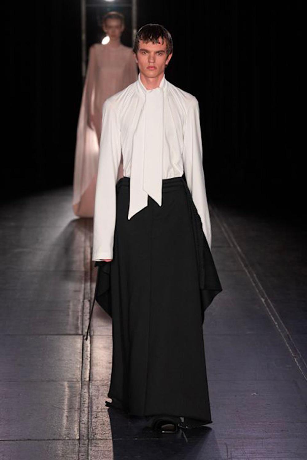 Antonioli ALAINPAUL WOMAN BLACK TROUSERS 2025