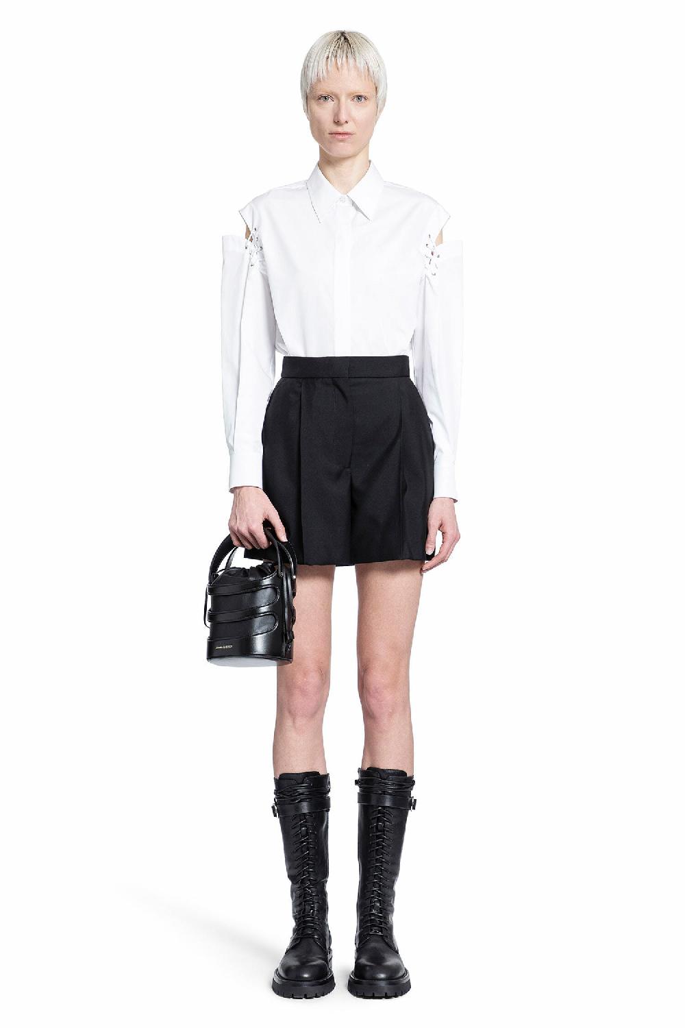 Antonioli ALEXANDER MCQUEEN WOMAN BLACK SHORTS Vendita Economica