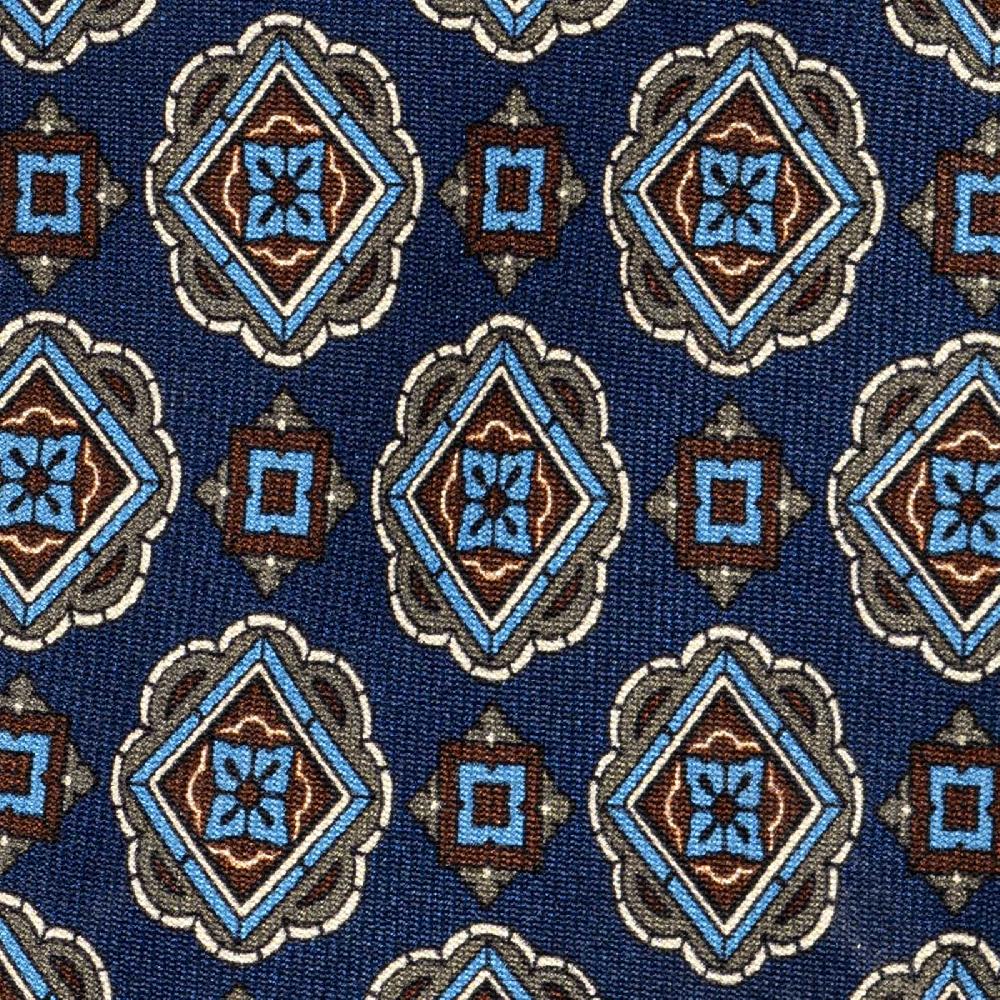 Rubinacci Cravatta in twill di seta con stampa geometrica blu Offerta Anniversario
