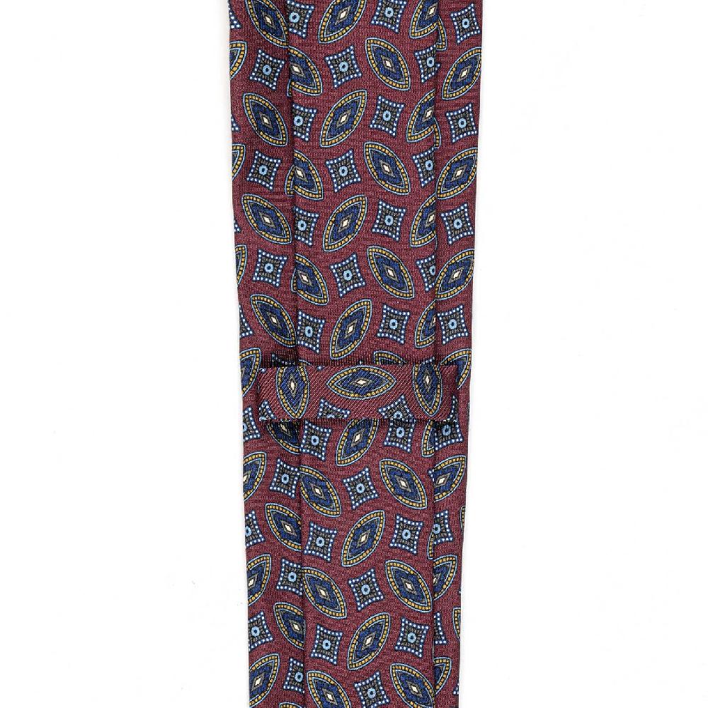 Rubinacci Cravatta in twill di seta con stampa geometrica bordeaux Comprane uno, ottenene uno gratis