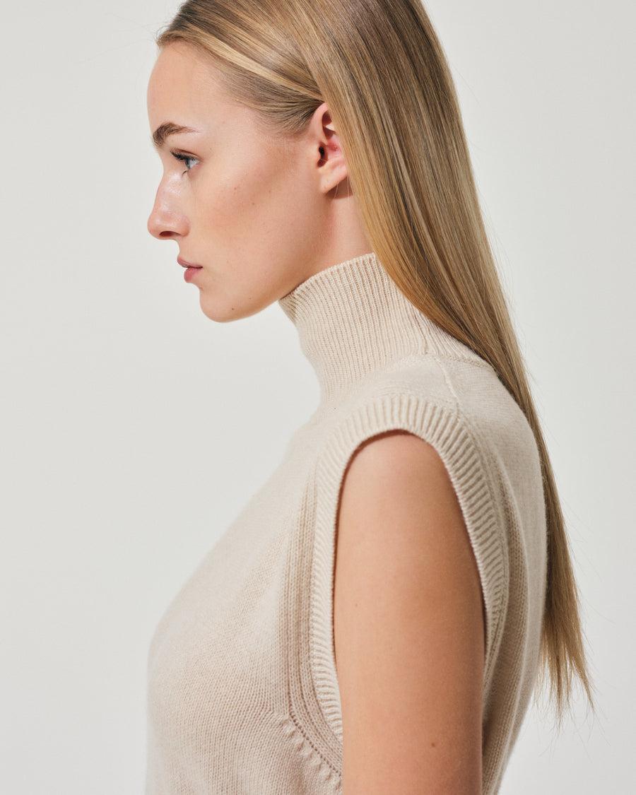 Scaglione GILET TURTLE NECK RIBBED SIDES BEIGE In Saldo