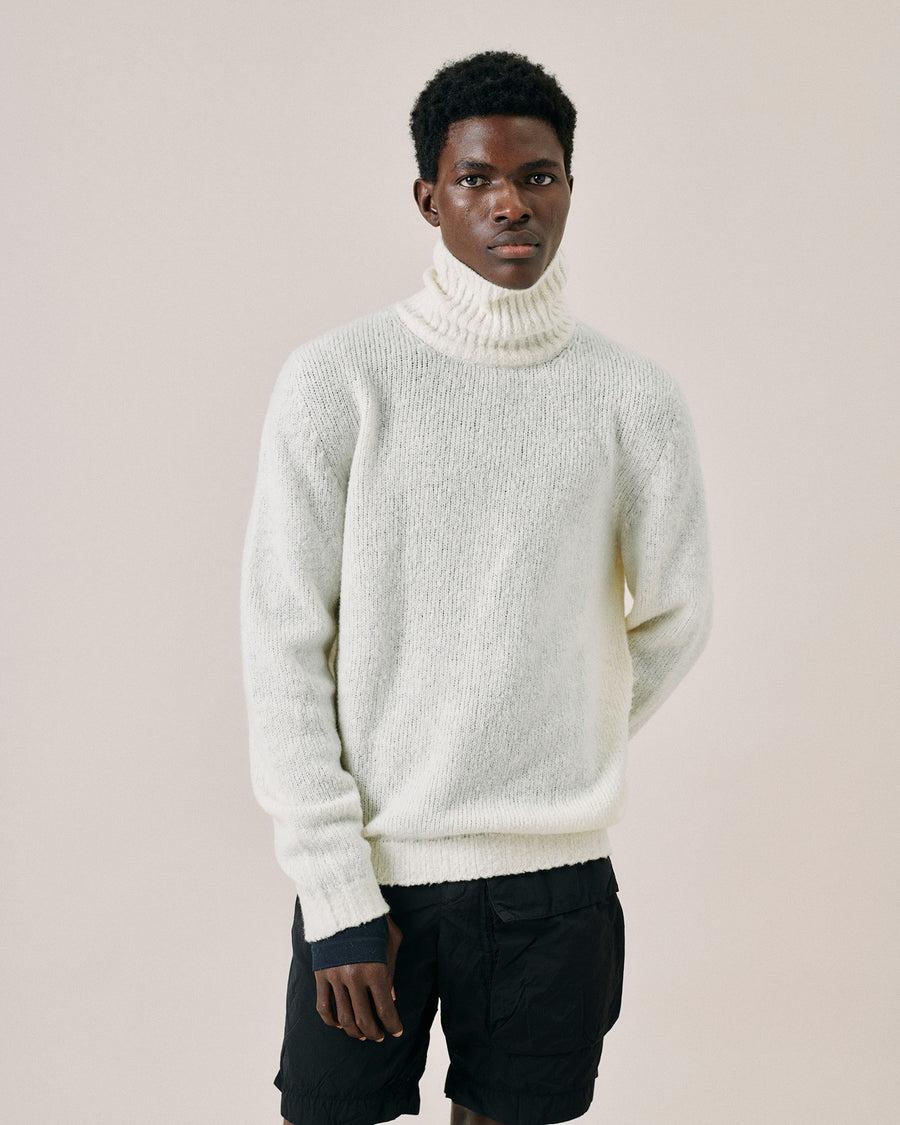Scaglione TURTLE NECK SEAMLESS PUFFED CASHMERE MILK Promozione Limitata