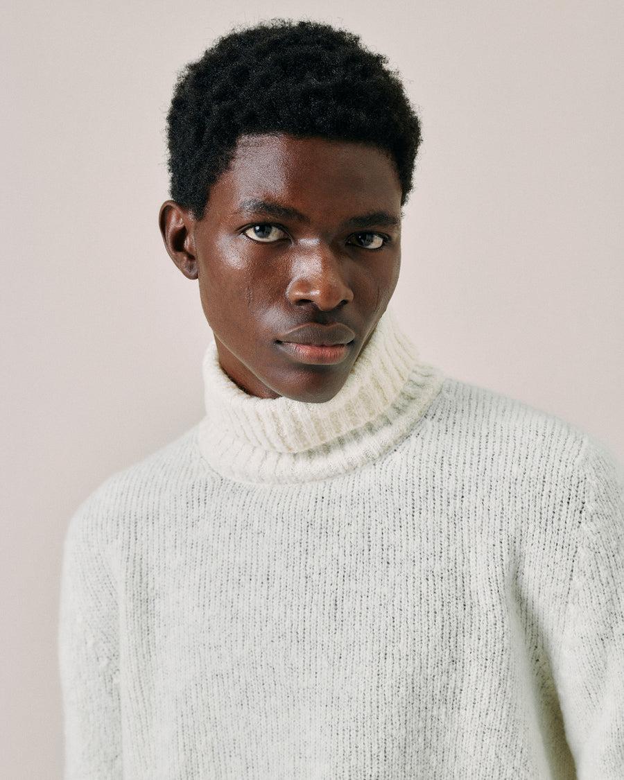 Scaglione TURTLE NECK SEAMLESS PUFFED CASHMERE MILK Promozione Limitata