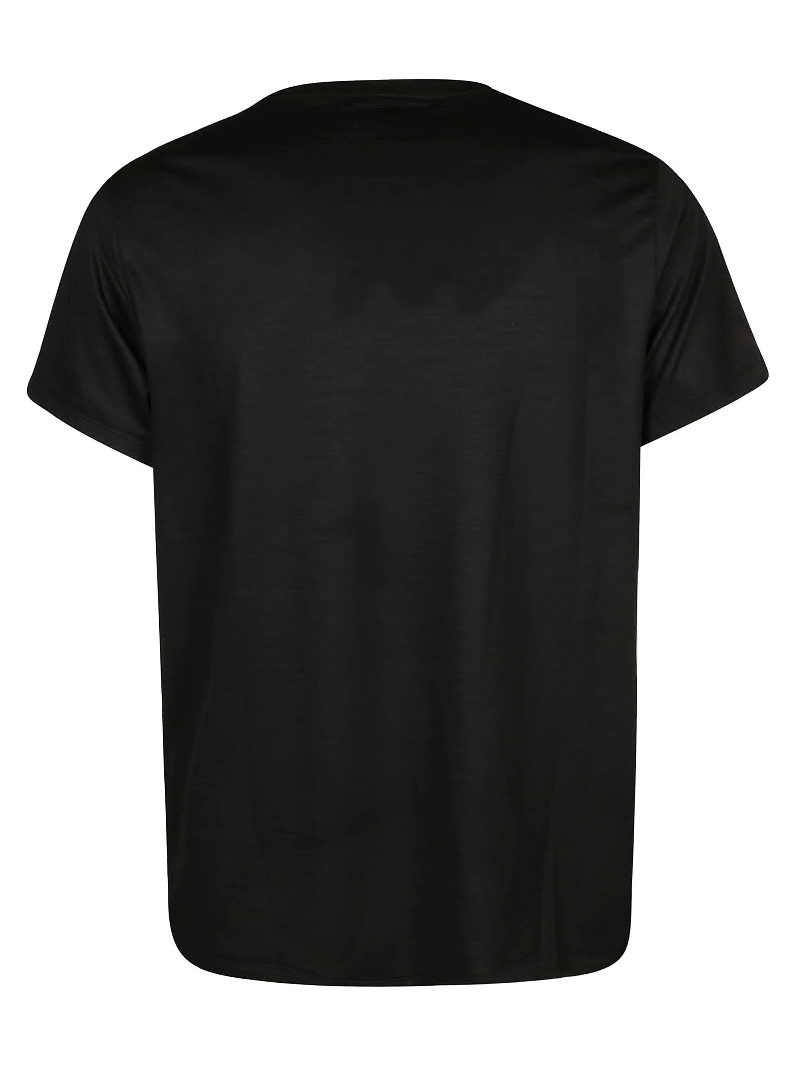 Stories Milano T-SHIRT REGULAR + PATCH – BLACK Convenienza