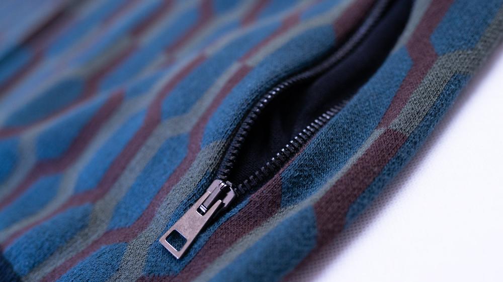 Stories Milano BOMBER ZIP – MONOGRAM OBSESSION – ARMY Outlet
