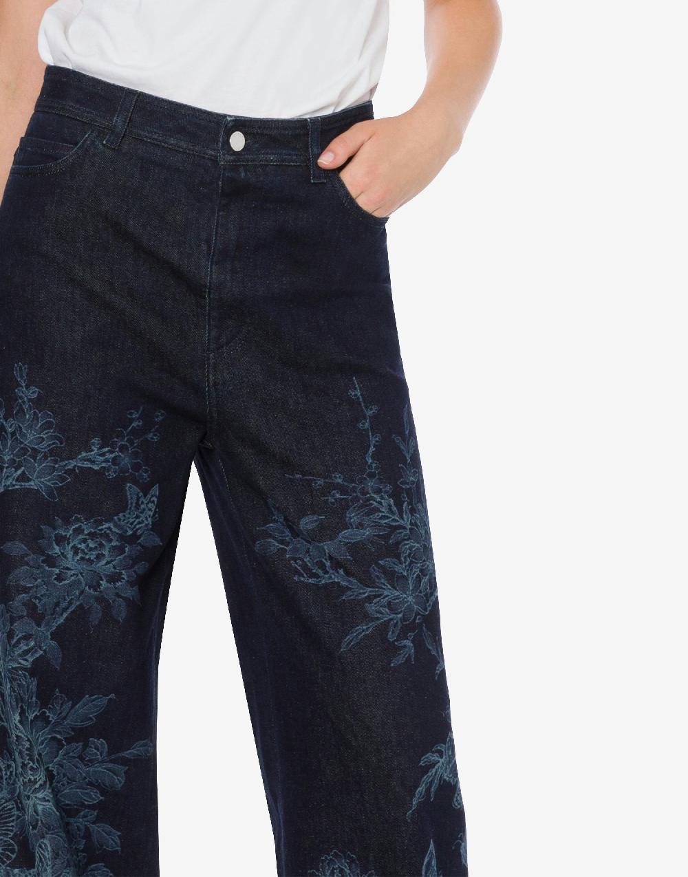 Alberta Ferretti Pantalone in denim con disegno ciliegio e farfalle Sottocosto