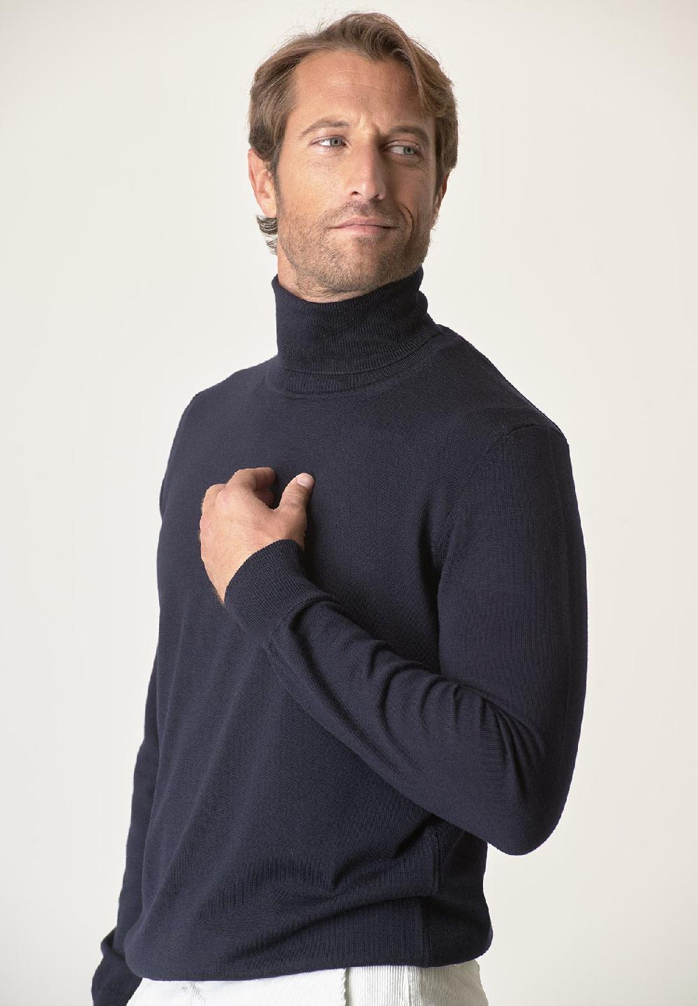 Angelico Dolcevita blu lana merinos extrafine Pezzi Unici